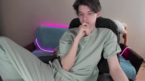 Snapshot of guy_liam1 chatting on January 24, 2025, 8:02 am guy_liam1 online show from January 24, 2025, 8:02 am