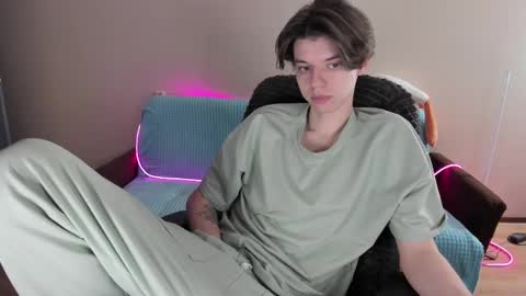 Snapshot of guy_liam1 chatting on February 9, 2025, 8:22 am guy_liam1 online show from February 9, 2025, 8:22 am