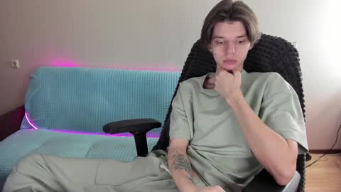 Snapshot of guy_liam1 chatting on February 13, 2025, 2:20 pm guy_liam1 online show from February 13, 2025, 2:20 pm