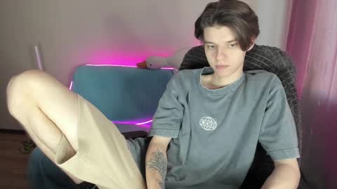 Snapshot of guy_liam1 chatting on February 19, 2025, 2:23 pm guy_liam1 online show from February 19, 2025, 2:23 pm