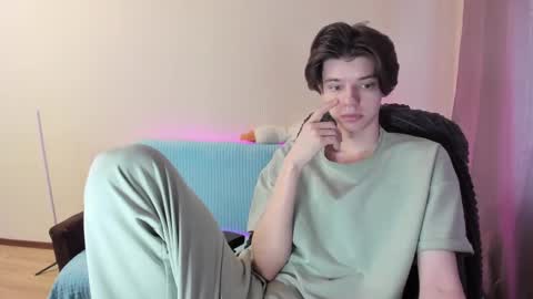 Snapshot of guy_liam1 chatting on February 23, 2025, 6:17 am guy_liam1 online show from February 23, 2025, 6:17 am