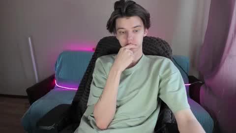 Snapshot of guy_liam1 chatting on February 24, 2025, 7:55 am guy_liam1 online show from February 24, 2025, 7:55 am