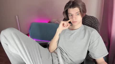 Snapshot of guy_liam1 chatting on February 26, 2025, 2:14 pm guy_liam1 online show from February 26, 2025, 2:14 pm