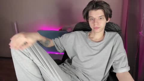 Snapshot of guy_liam1 chatting on March 6, 2025, 2:18 pm guy_liam1 online show from March 6, 2025, 2:18 pm