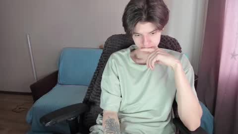 Snapshot of guy_liam1 chatting on March 10, 2025, 2:05 pm guy_liam1 online show from March 10, 2025, 2:05 pm
