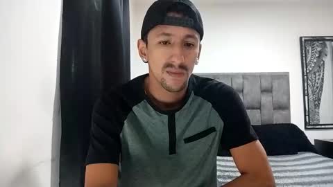 Snapshot of guykarim chatting on March 1, 2026, 4:20 pm karim online show from March 1, 2026, 4:20 pm