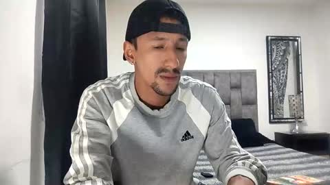 Snapshot of guykarim chatting on March 28, 2026, 12:27 pm karim online show from March 28, 2026, 12:27 pm