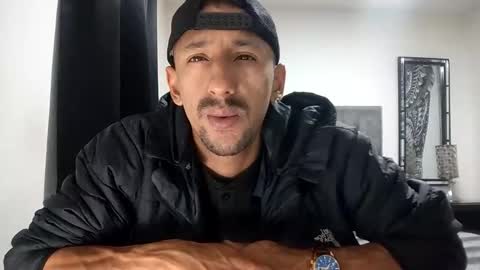 Snapshot of guykarim chatting on April 10, 2026, 12:16 am karim online show from April 10, 2026, 12:16 am