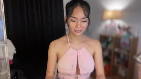 Snapshot of gwapangahas chatting on October 14, 2025, 4:46 am Alexa online show from October 14, 2025, 4:46 am