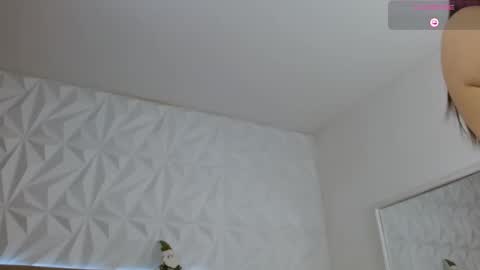 Gwen Drew online show from November 29, 2025, 1:03 pm