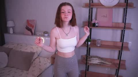 Snapshot of gwendatortoriello chatting on April 29, 2026, 11:58 am Hello everyone Im May online show from April 29, 2026, 11:58 am