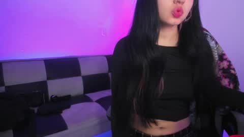 gwenhazel online show from October 1, 2025, 11:38 am