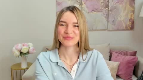 Snapshot of gwensmitt chatting on June 10, 2026, 10:08 pm gwensmitt online show from June 10, 2026, 10:08 pm