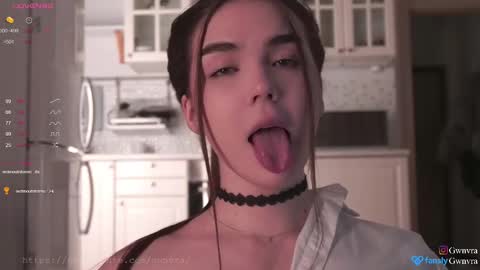 Snapshot of gwnvra chatting on March 7, 2025, 4:11 pm Gwen is back online show from March 7, 2025, 4:11 pm