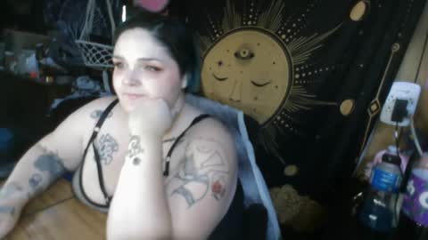 Snapshot of gxddess_fe chatting on September 16, 2025, 10:55 pm Goddess Fe online show from September 16, 2025, 10:55 pm