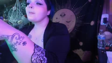 Snapshot of gxddess_fe chatting on September 28, 2025, 12:27 am Goddess Fe online show from September 28, 2025, 12:27 am