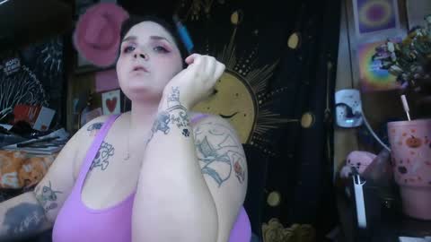 Snapshot of gxddess_fe chatting on October 1, 2025, 1:22 am Goddess Fe online show from October 1, 2025, 1:22 am