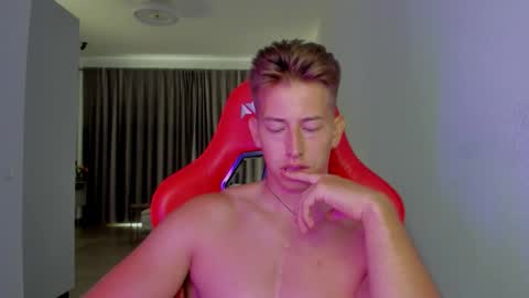 Snapshot of gym_alpha chatting on November 11, 2025, 12:38 pm Oliver online show from November 11, 2025, 12:38 pm