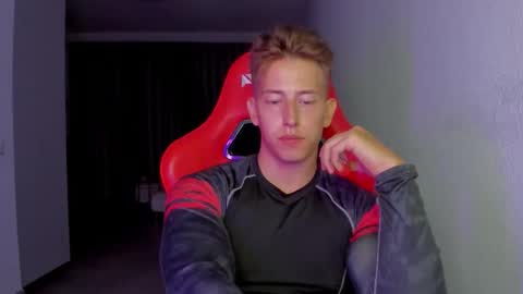 Snapshot of gym_alpha chatting on November 12, 2025, 8:41 pm Oliver online show from November 12, 2025, 8:41 pm