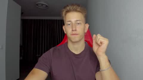 Snapshot of gym_alpha chatting on November 24, 2025, 11:37 pm Oliver online show from November 24, 2025, 11:37 pm