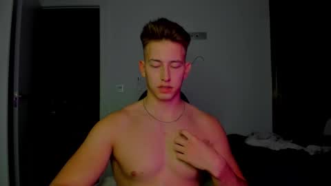 Snapshot of gym_alpha chatting on February 3, 2026, 10:59 pm Oliver online show from February 3, 2026, 10:59 pm