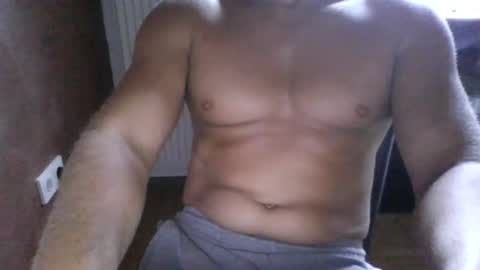 Snapshot of gymxxx_ chatting on July 8, 2026, 5:01 am gymxxx_ online show from July 8, 2026, 5:01 am