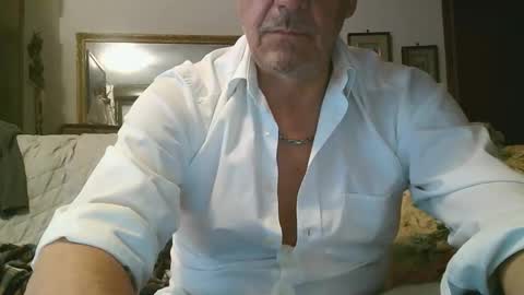 gyrdy online show from December 18, 2024, 4:06 pm