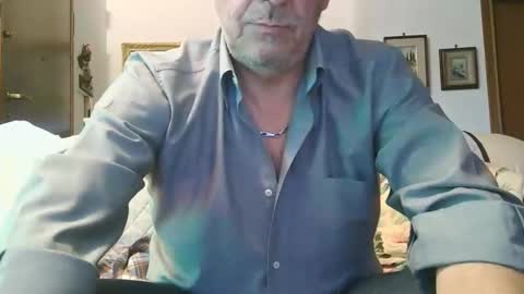 gyrdy online show from December 23, 2024, 3:44 pm