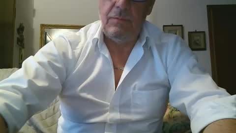 gyrdy online show from December 31, 2024, 3:53 pm