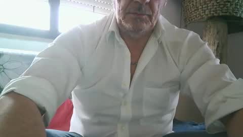 gyrdy online show from February 11, 2025, 3:29 pm