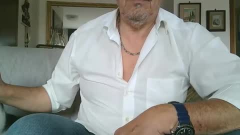 gyrdy online show from March 10, 2025, 2:26 pm