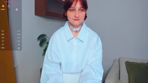 Snapshot of h0lyangel chatting on September 17, 2025, 6:53 pm Kelly Lilly online show from September 17, 2025, 6:53 pm