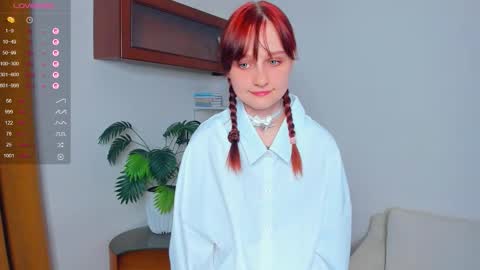 Snapshot of h0lyangel chatting on September 20, 2025, 6:53 pm Kelly Lilly online show from September 20, 2025, 6:53 pm