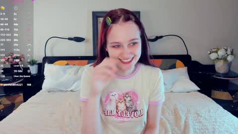 Kelly  Lilly online show from May 27, 2026, 1:57 am