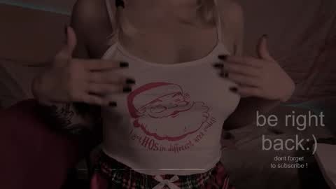 Lana online show from October 5, 2025, 9:45 pm