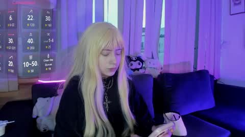 Snapshot of h3llokitty_ chatting on June 8, 2026, 12:38 pm Hello Kitty online show from June 8, 2026, 12:38 pm