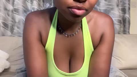 h_o_t_goddess online show from May 27, 2026, 2:52 am