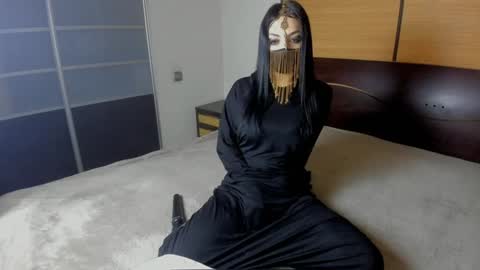 Linda online show from December 17, 2024, 2:12 am