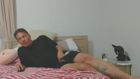 habitual_boy69 online show from February 28, 2026, 11:44 am