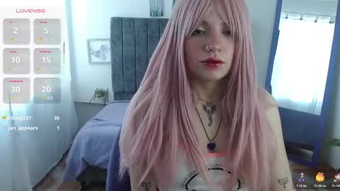 Snapshot of hadde01 chatting on November 9, 2025, 11:52 am Hadde online show from November 9, 2025, 11:52 am