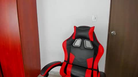 Snapshot of hades_horny_ chatting on March 31, 2026, 9:15 pm hades_horny_ online show from March 31, 2026, 9:15 pm