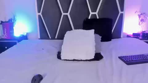 Kendal online show from March 11, 2026, 4:18 am