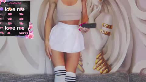 HaileyPeach online show from May 6, 2026, 5:07 pm
