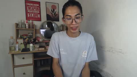 hailey_sweetcum77 online show from May 12, 2026, 5:10 pm