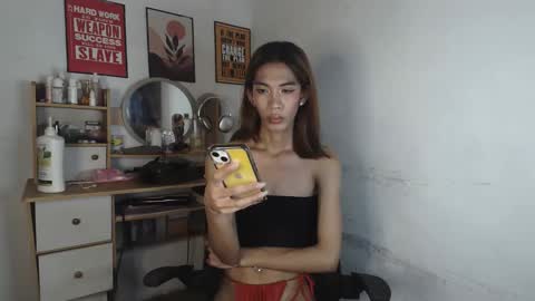 hailey_sweetcum77 online show from May 22, 2026, 3:50 pm