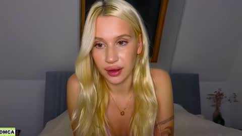 hailey_would online show from November 27, 2025, 9:39 pm