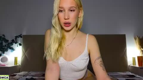 Snapshot of hailey_would chatting on June 15, 2026, 10:01 pm hailey_would online show from June 15, 2026, 10:01 pm