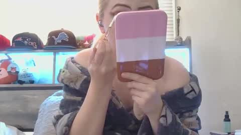 Hailey and d online show from December 21, 2025, 9:11 pm