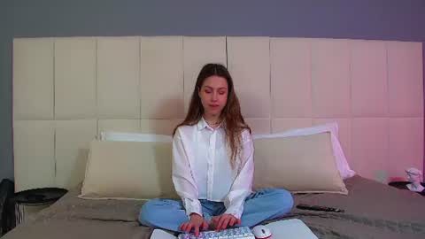 Hailey online show from June 28, 2026, 6:19 am