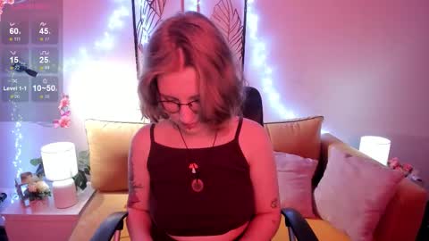 Snapshot of haileyfoxy chatting on October 18, 2025, 9:21 am Hailey online show from October 18, 2025, 9:21 am